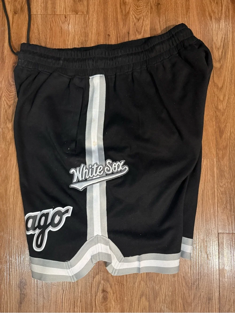 Pro Standard Chicago Black Baseball Graphic Men’s Shorts Size XL Used